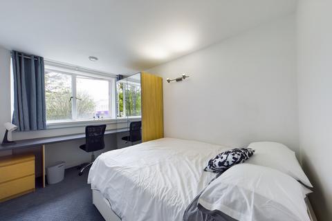 4 bedroom apartment to rent, Armada Way, Plymouth PL1