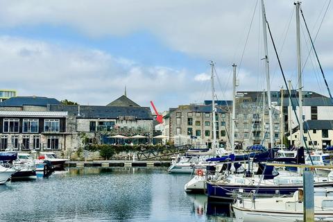 1 bedroom flat for sale, Vauxhall Street, The Barbican, Plymouth
