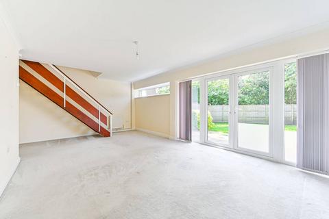3 bedroom terraced house to rent, Wellsmoor Gardens, Bickley, Bromley, BR1