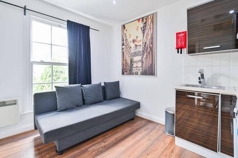 1 bedroom flat to rent, Eversholt Street, Mornington Crescent, London, NW1