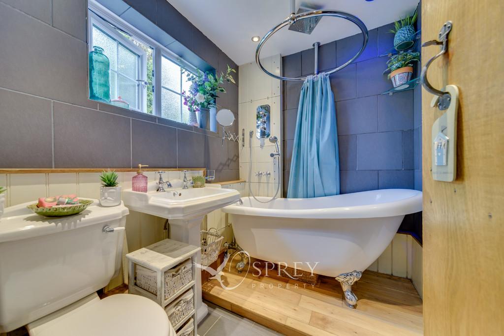 Cottage Bathroom