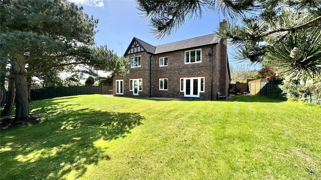 Heatherleigh, Caldy, Wirral... 5 bed detached house for sale £895,000