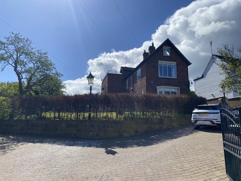 Bretby Lane, BurtononTrent 6 bed detached house for sale £700,000