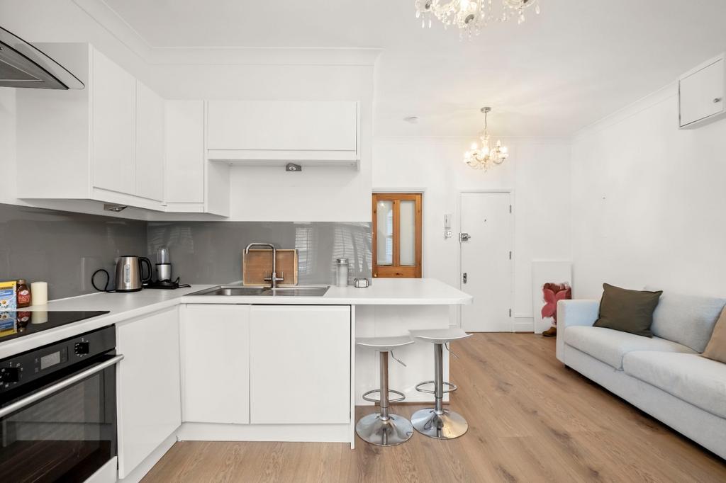 Kitchen / Living