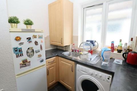 1 bedroom flat to rent, The Park, Golders Hill, London, NW11