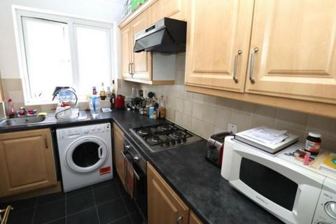 1 bedroom flat to rent, The Park, Golders Hill, London, NW11