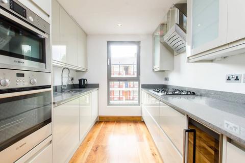 3 bedroom flat to rent, Abbey Street, Bermondsey, London, SE1