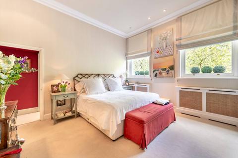 2 bedroom flat to rent, Holland Park Avenue, Holland Park, London, W11