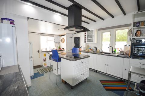 3 bedroom detached house for sale, Laleham Reach, Chertsey