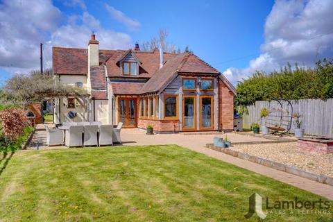 4 bedroom detached house for sale, Droitwich Road, Hanbury