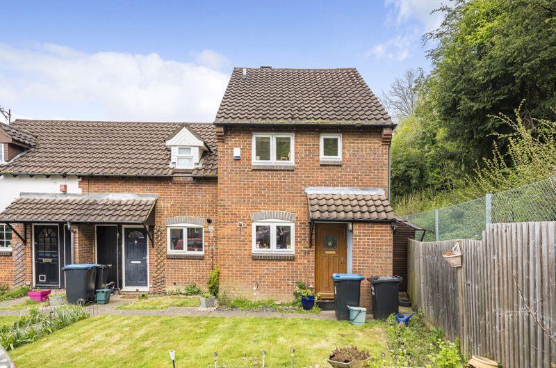 Hill View, Whyteleafe 2 bed end of terrace house for sale £375,000