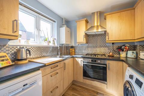 17 Hill View, Whyteleafe, CR3 0HE