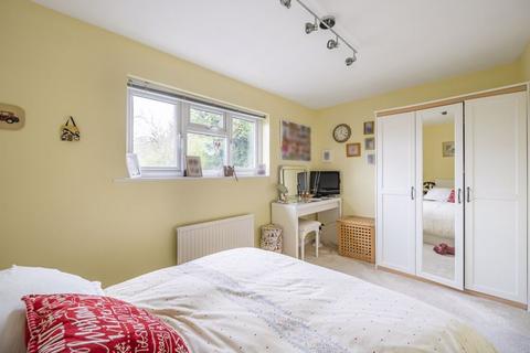 17 Hill View, Whyteleafe, CR3 0HE