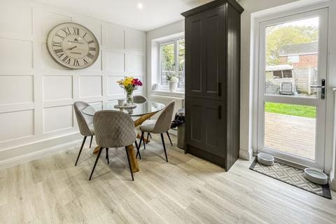40 Ambleside, Botley, Southampton, SO30 2NT