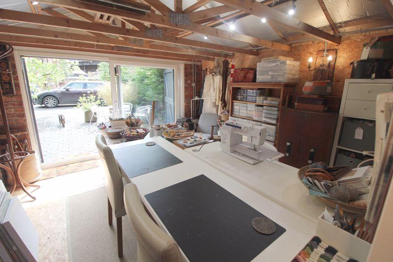 Studio/Office