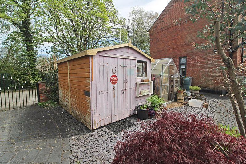 Garden/Sheds