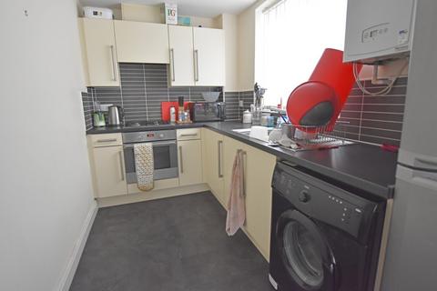 2 bedroom flat to rent, Marmion Road Nottingham NG3