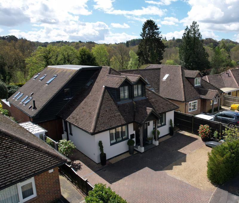 Liphook Road, Haslemere SUPER MODERN FAMILY HOME 4 bed detached house