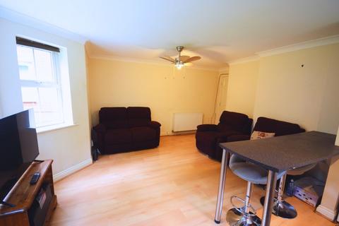 Flat 3, The Avons, 9 Avon Close, Bournemouth, BH8 8SB