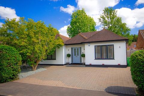 3 bedroom detached house for sale, Willow Close, Brentwood CM13