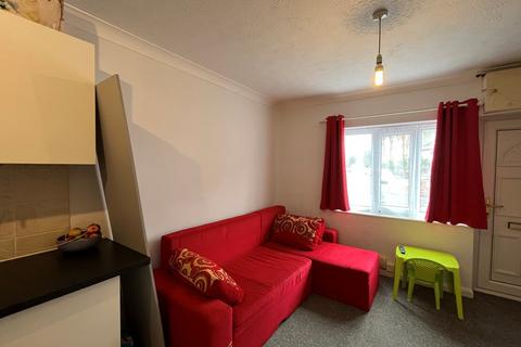 1 bedroom ground floor flat to rent, Beaufort Road, Exeter EX2