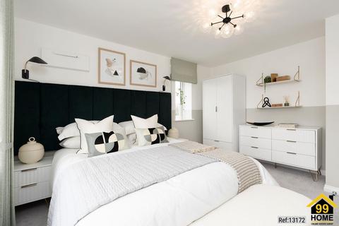 3 bedroom semi-detached house for sale, 24 Woodlark Drive, Finningley, Doncaster, DN9