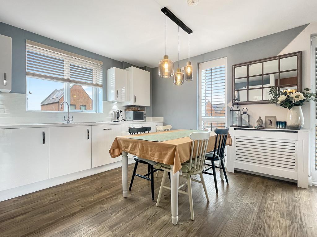 Kitchen diner