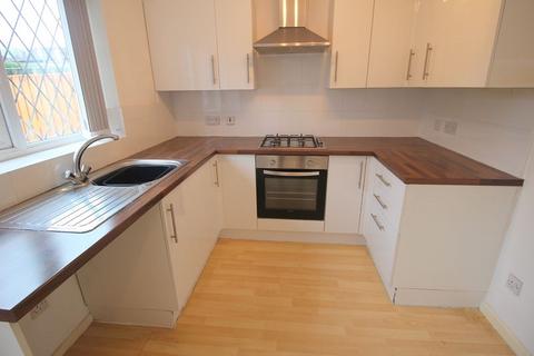 2 bedroom terraced house to rent, Gleneagles Road, Walsall