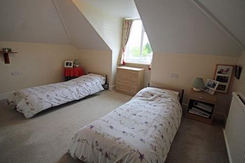 16 Jubilee Road, Fordingbridge, SP6 1DP