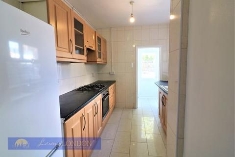 48 Durban Road, London, N17 8EE