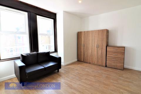48 Durban Road, London, N17 8EE