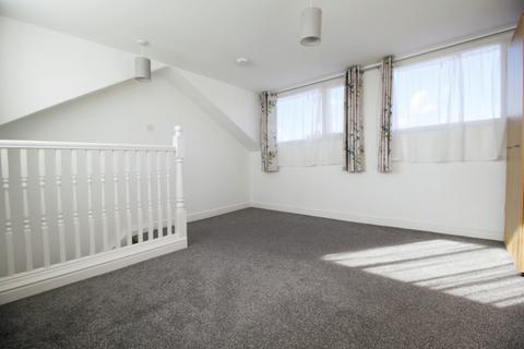 2 bedroom flat to rent, Garden Lane, Chester CH1