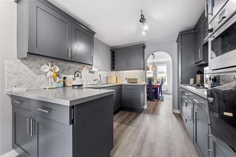 50 Kenny Drive, Carshalton, SM5 4PH