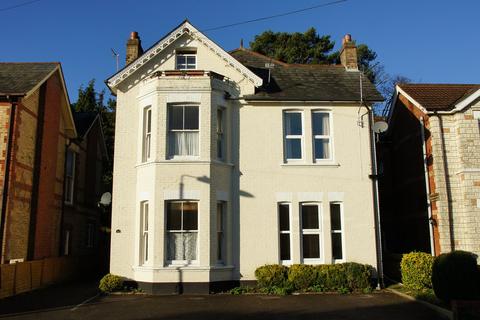 Studio to rent, Westbourne Park Road, Bournemouth