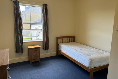 1 bedroom semi-detached house to rent, Victoria Road, Room 5, Cambridge CB4
