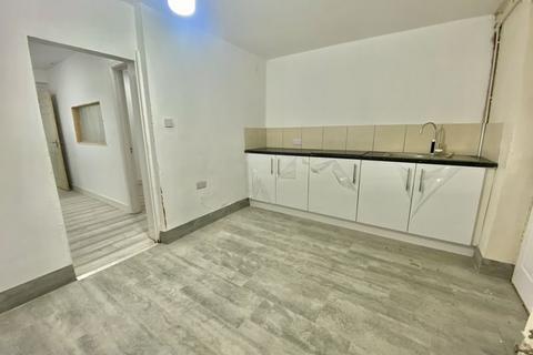 Property to rent, Moorside Road, Manchester