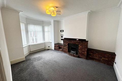 3 bedroom terraced house to rent, Duffield Road, Salford