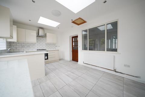 3 bedroom semi-detached house for sale, Leicester LE5