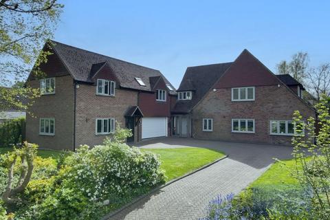 6 bedroom detached house for sale, Grove Lane, Chigwell IG7