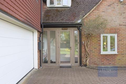 6 bedroom detached house for sale, Grove Lane, Chigwell IG7