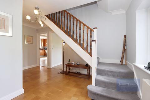 6 bedroom detached house for sale, Grove Lane, Chigwell IG7