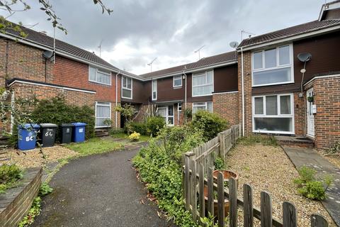 3 bedroom terraced house to rent, Fotherby Court, Maidenhead