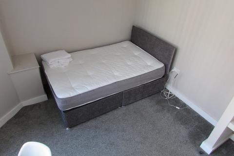 1 bedroom in a house share to rent, Hannan Road, Kensington, Liverpool