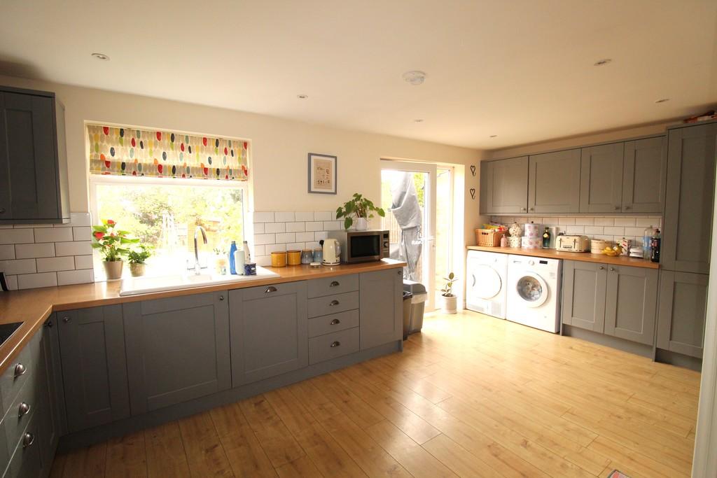 Kitchen1