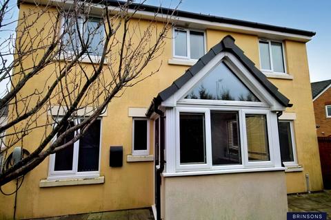 4 bedroom detached house to rent, Drum Tower View, , Caerphilly