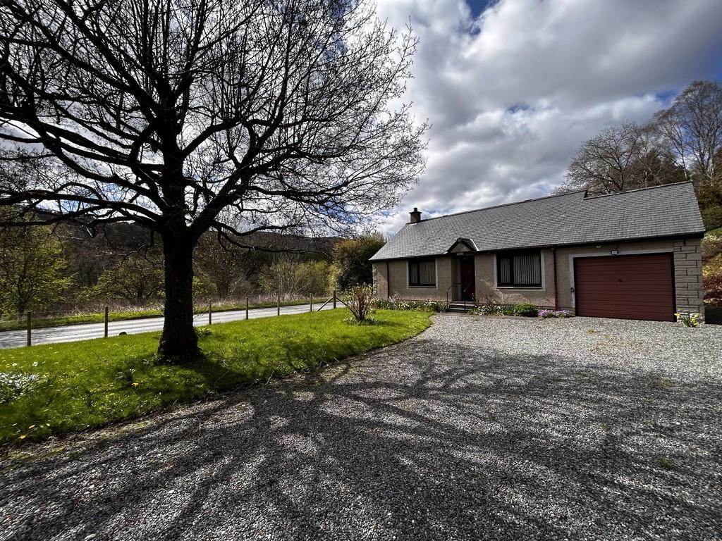 Killiecrankie, Pitlochry 3 bed detached bungalow for sale £280,000