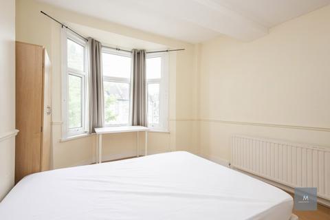 4 bedroom apartment to rent, London, London E11