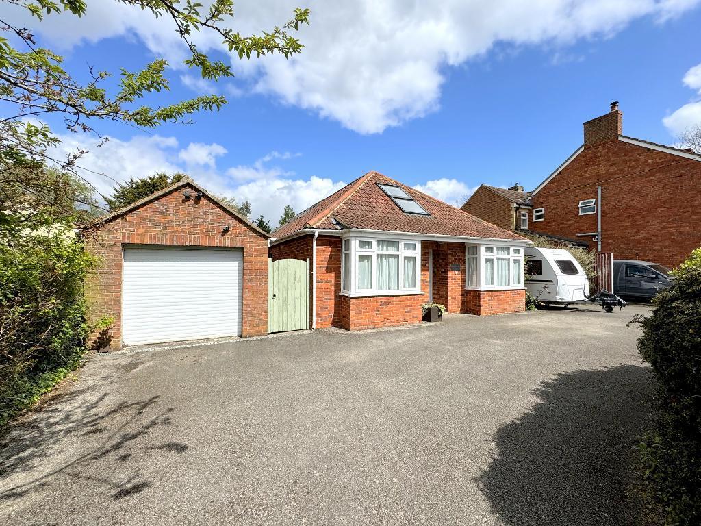 Marsh Road, Hilperton Marsh, Trowbridge, Wiltshire, BA14 7PR 5 bed