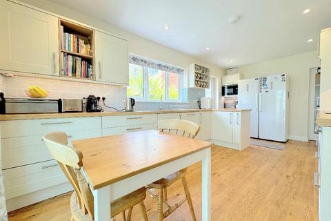59 Marsh Road, Hilperton, Trowbridge, BA14 7PR