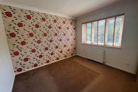 2 bedroom maisonette to rent, Foretdale, Selsdon CR0